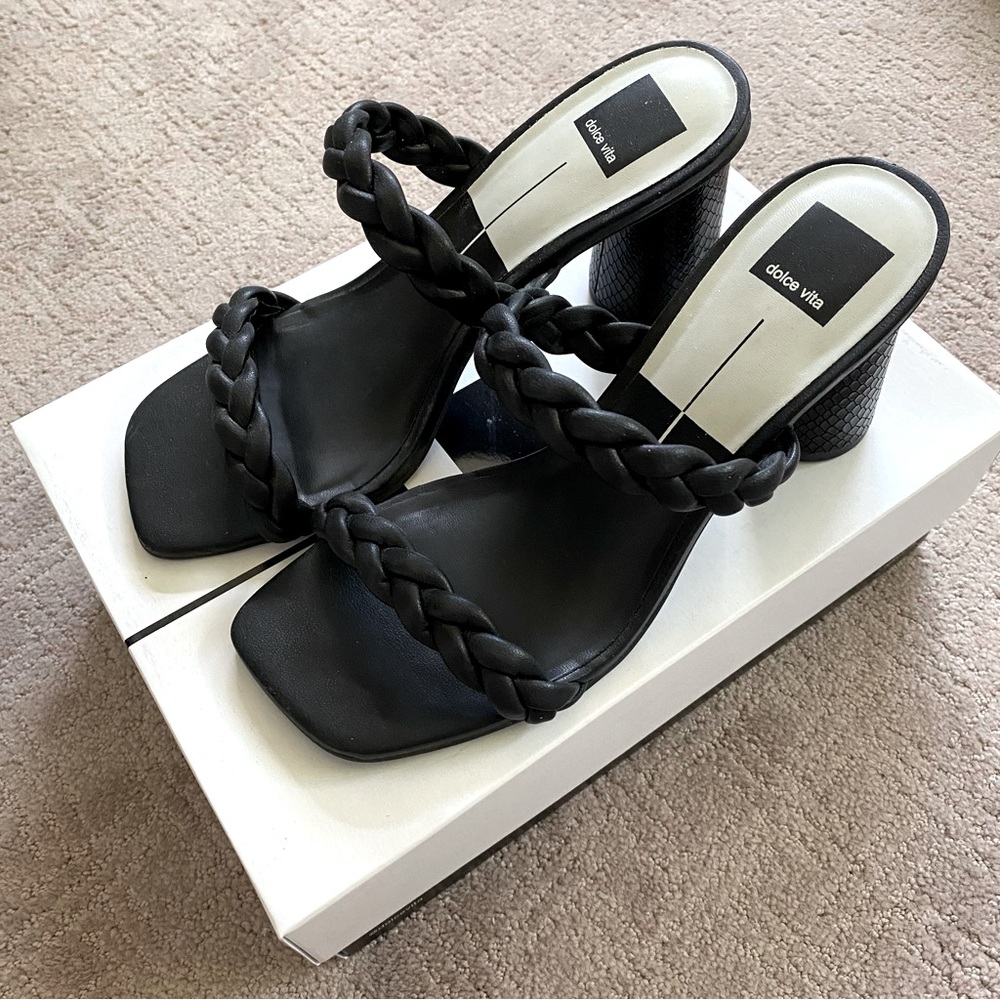 Dolce Vita Nairi Sandals